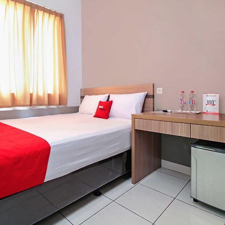Reddoorz @ Karet Pedurenan 2 Jakarta Eksteriør billede
