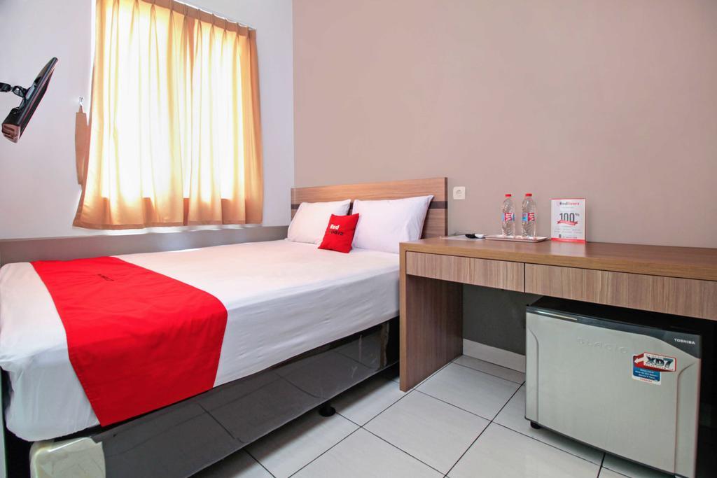 Reddoorz @ Karet Pedurenan 2 Jakarta Eksteriør billede