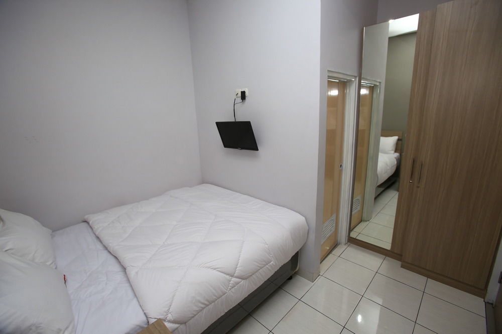 Reddoorz @ Karet Pedurenan 2 Jakarta Eksteriør billede